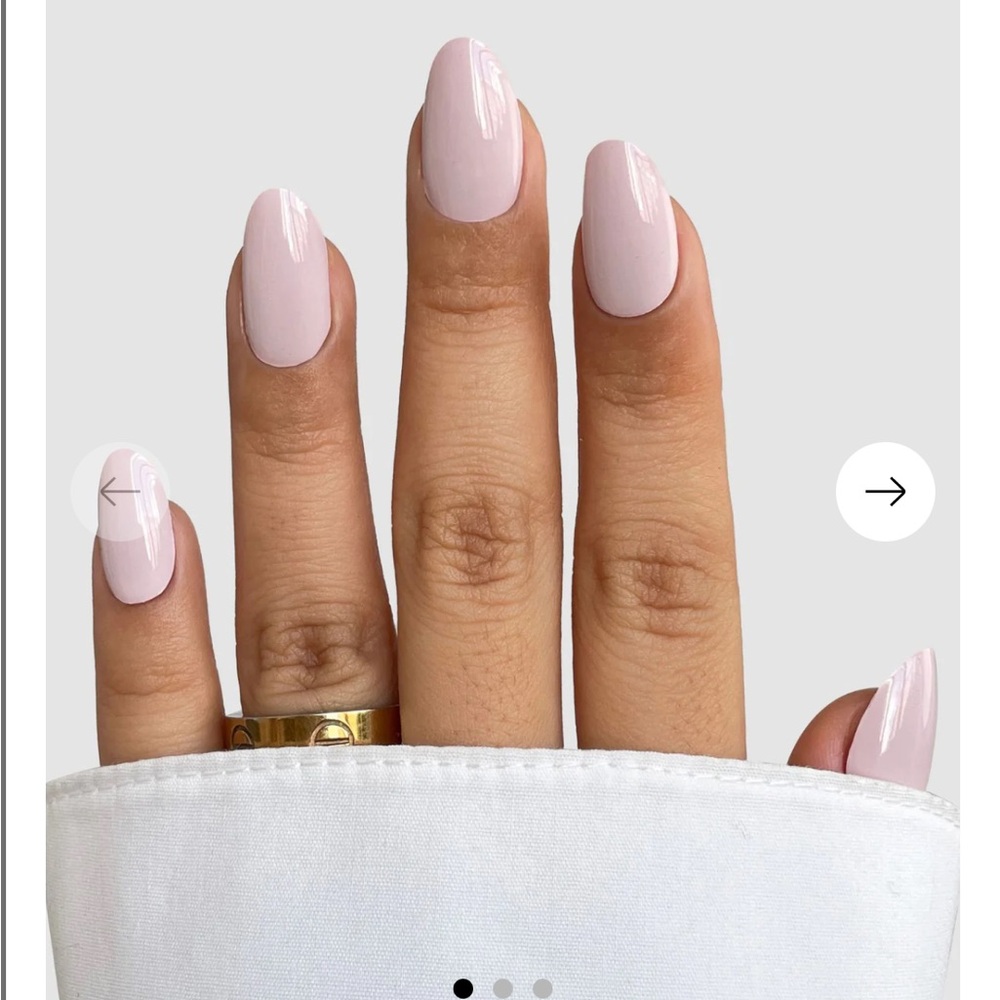 New sassy saints gel nail wraps Nonsmoking pet free home.  Soft tulle